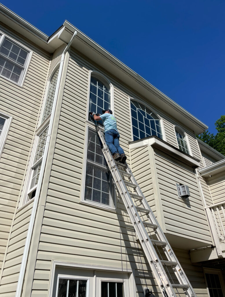 Quality Window Glass Repair Teamwork